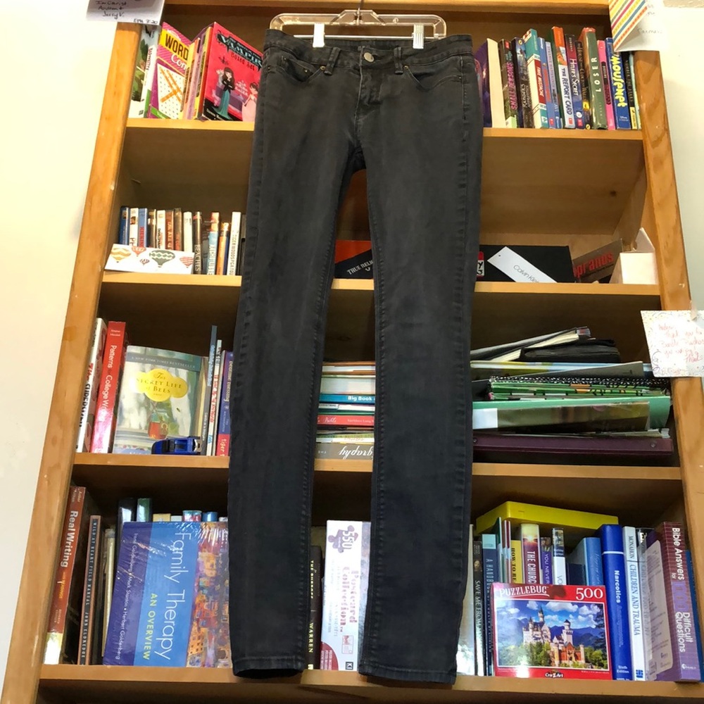 Donating 11/1 BDG-woman’s black/gray ‘cigarette’ jean leggings